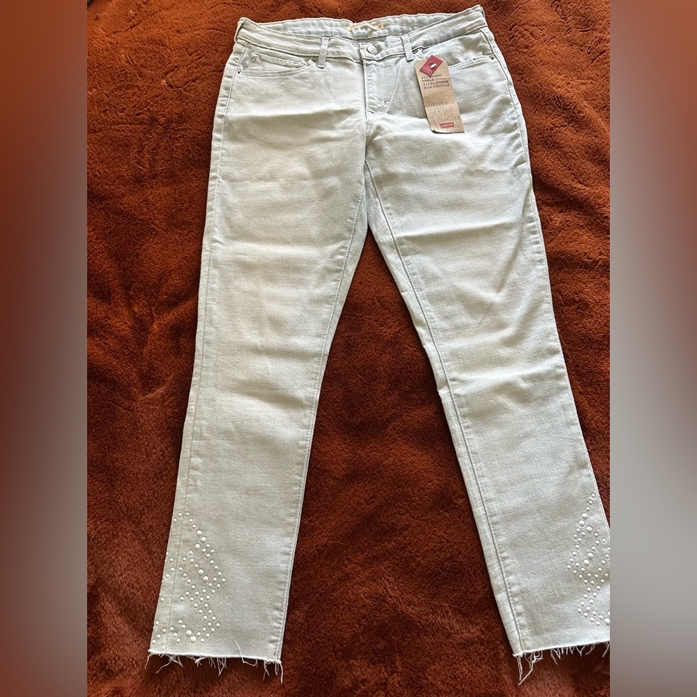 Brand new Levi’s 711 skinny ankle jeans